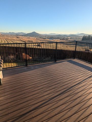 5122 Aster Lane, Klamath Falls, OR 97601