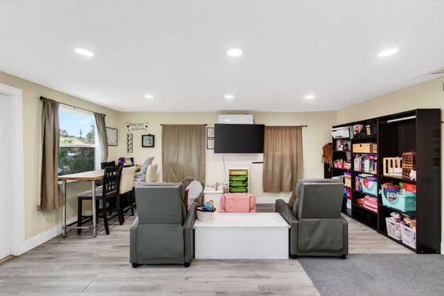 1071 Peak Road, Lake Worth, FL 33462