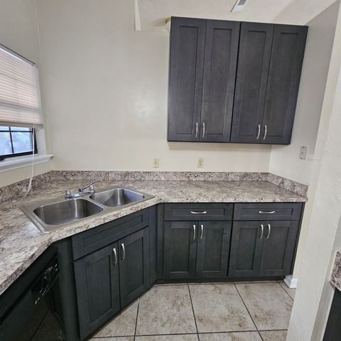 261 Starmount Drive, Tallahassee, FL 32303