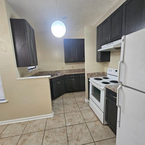 261 Starmount Drive, Tallahassee, FL 32303