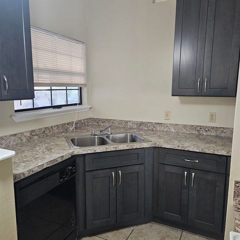 261 Starmount Drive, Tallahassee, FL 32303