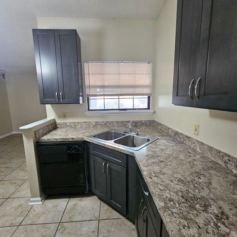 261 Starmount Drive, Tallahassee, FL 32303