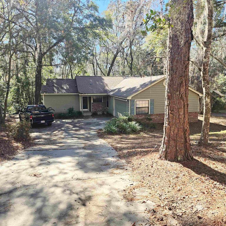 261 Starmount Drive, Tallahassee, FL 32303