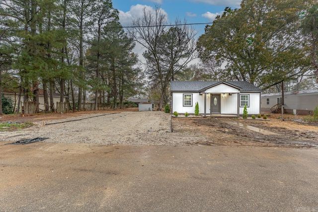 207 Perch Avenue, Harrisburg, AR 72432