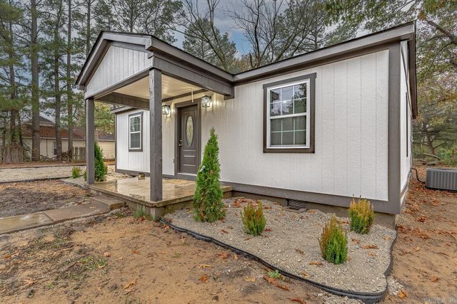 207 Perch Avenue, Harrisburg, AR 72432