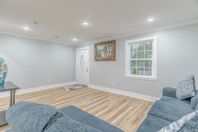 207 Perch Avenue, Harrisburg, AR 72432