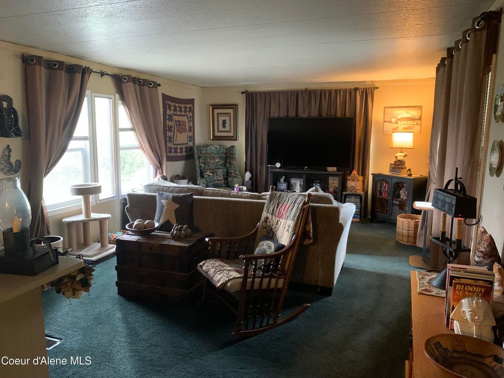 741 W KENTUCKY AVE, Hayden, ID 83835 photo 2