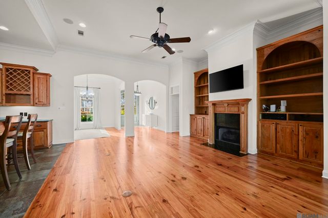 6176 Royal Dunes Dr, Gonzales, LA 70737