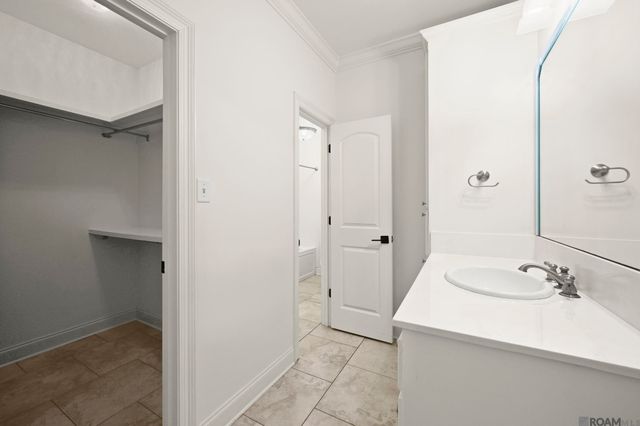 6176 Royal Dunes Dr, Gonzales, LA 70737