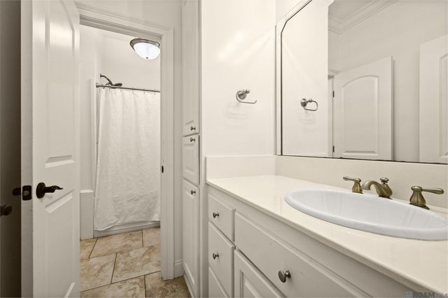 6176 Royal Dunes Dr, Gonzales, LA 70737