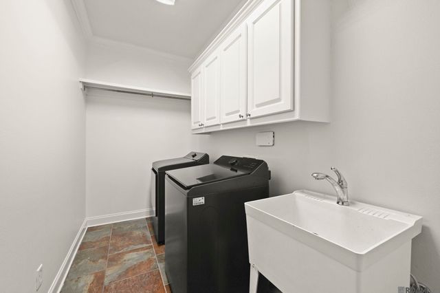 6176 Royal Dunes Dr, Gonzales, LA 70737