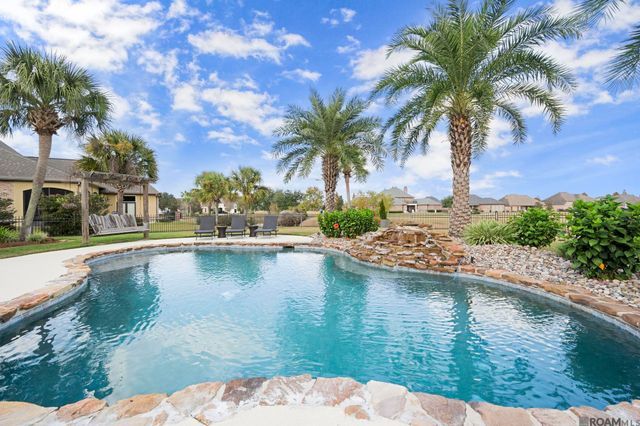 6176 Royal Dunes Dr, Gonzales, LA 70737