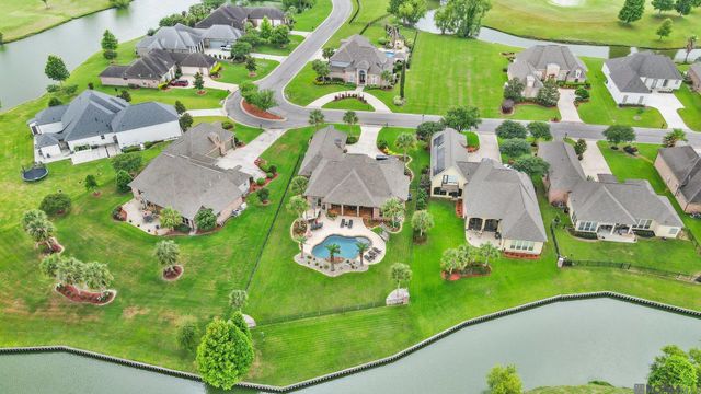 6176 Royal Dunes Dr, Gonzales, LA 70737