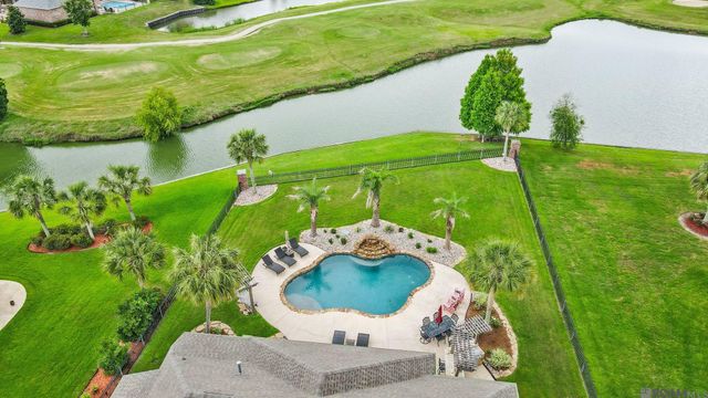 6176 Royal Dunes Dr, Gonzales, LA 70737