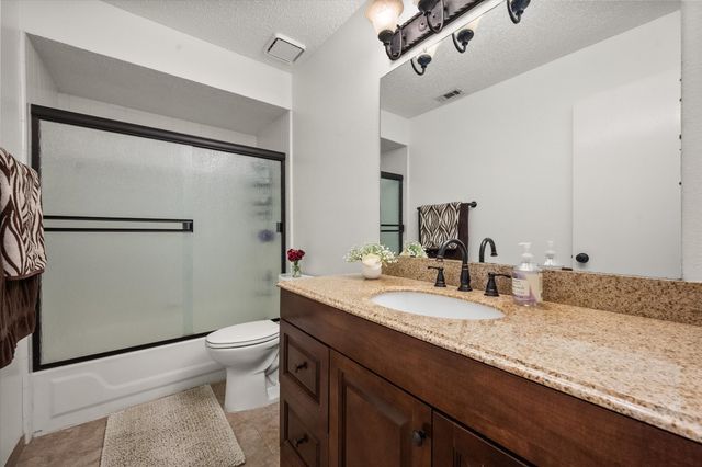 6307 Pierce Arrow Drive, Arlington, TX 76001