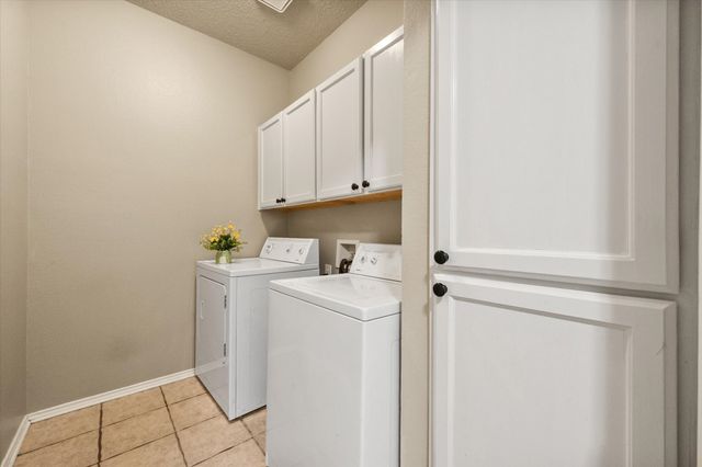 6307 Pierce Arrow Drive, Arlington, TX 76001