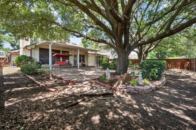 6307 Pierce Arrow Drive, Arlington, TX 76001