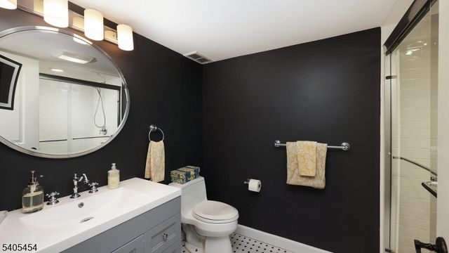 756 Kimball Ave, Westfield Town, NJ 07090