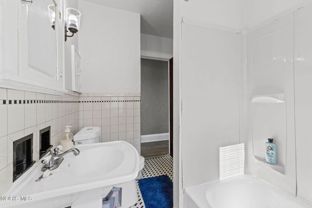 1321 Addington Road, Toledo, OH 43607
