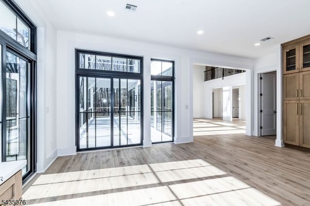 264 Ridge Rd, Watchung Boro, NJ 07069