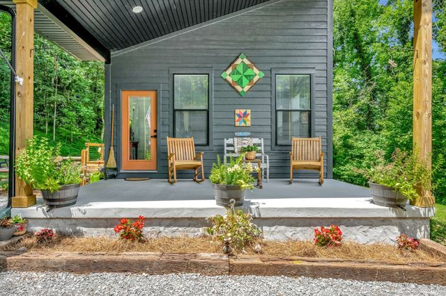 726 Morgan Ave, Woodbury, TN 37190