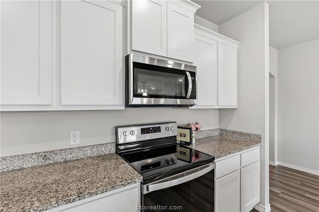 2024 Chief Street, Bryan, TX 77807