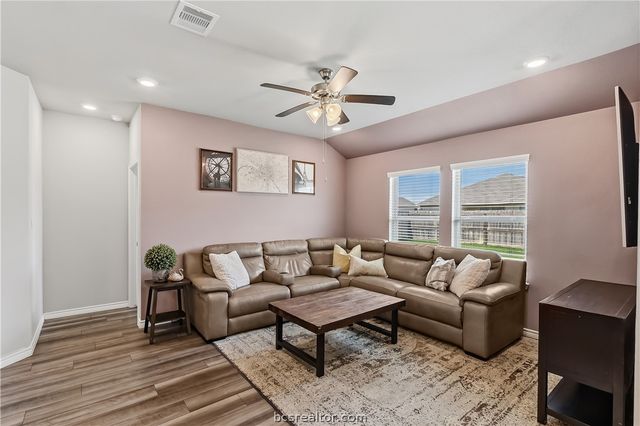 2024 Chief Street, Bryan, TX 77807