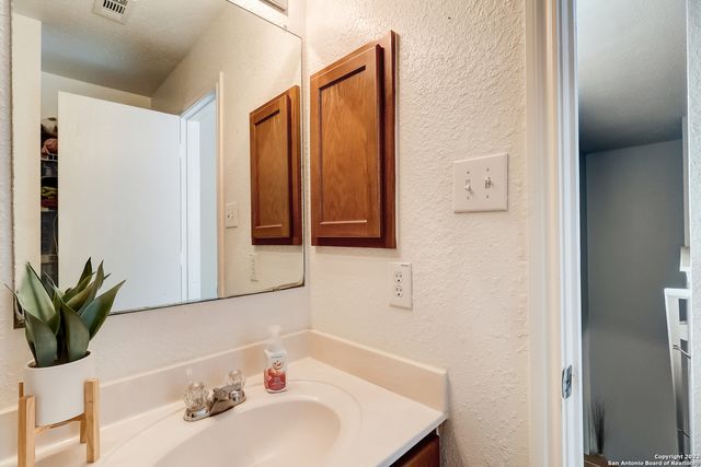 8002 WILLOW COUNTRY, San Antonio, TX 78254