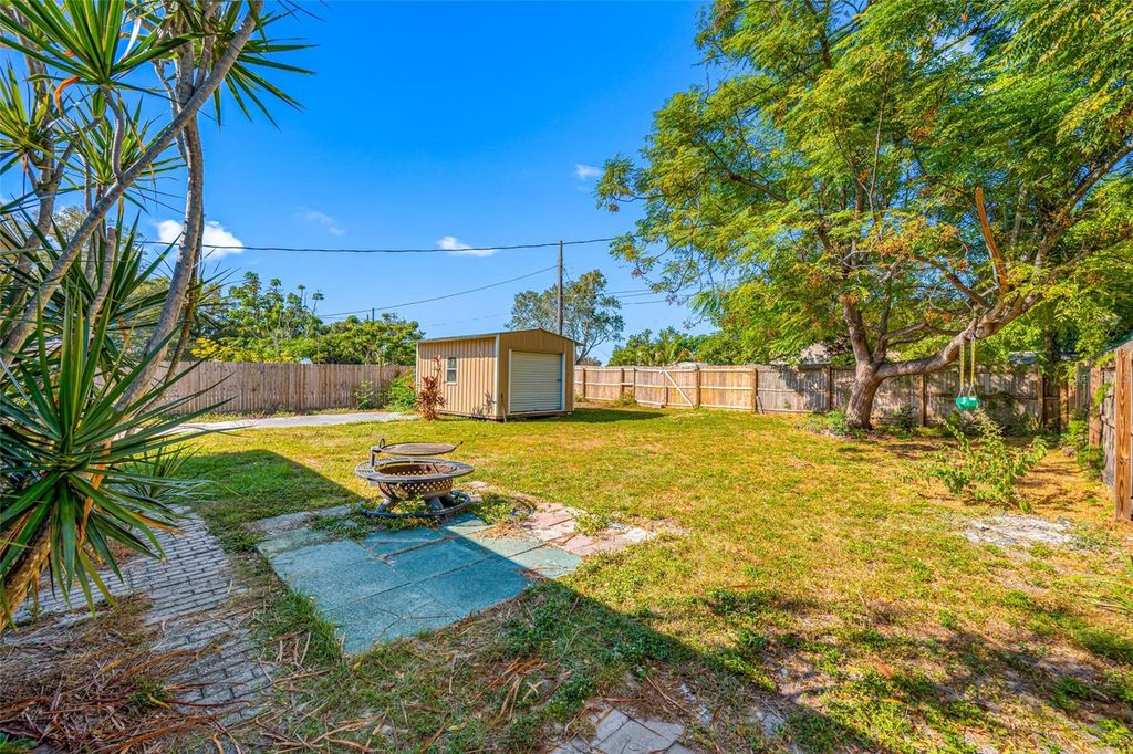 3033 24TH AVENUE N, St Petersburg, FL 33713