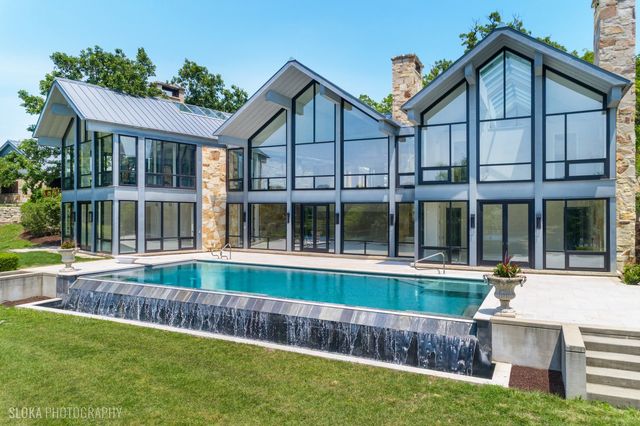 28 Brinker Road, Barrington Hills, IL 60010