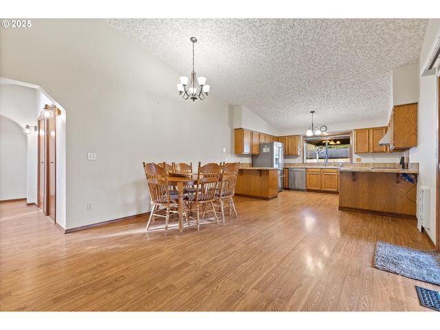 4314 Ne WILDROSE Dr, Vancouver, WA 98682