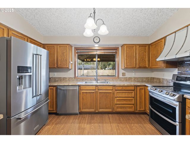 4314 Ne WILDROSE Dr, Vancouver, WA 98682