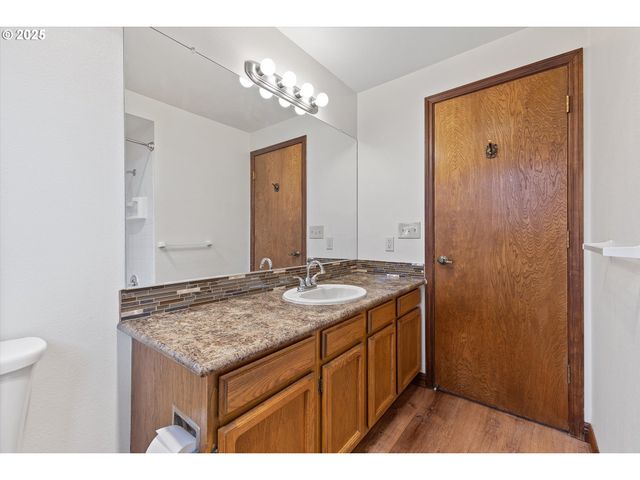 4314 Ne WILDROSE Dr, Vancouver, WA 98682