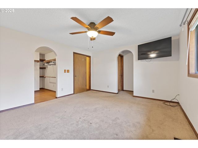 4314 Ne WILDROSE Dr, Vancouver, WA 98682