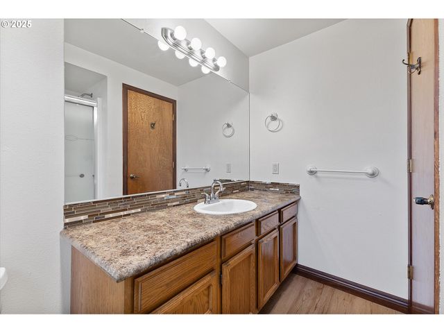 4314 Ne WILDROSE Dr, Vancouver, WA 98682