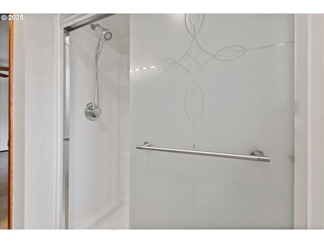 4314 Ne WILDROSE Dr, Vancouver, WA 98682