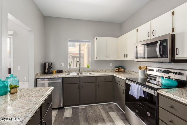 3320 W McRae Way Unit 1, Phoenix, AZ 85027