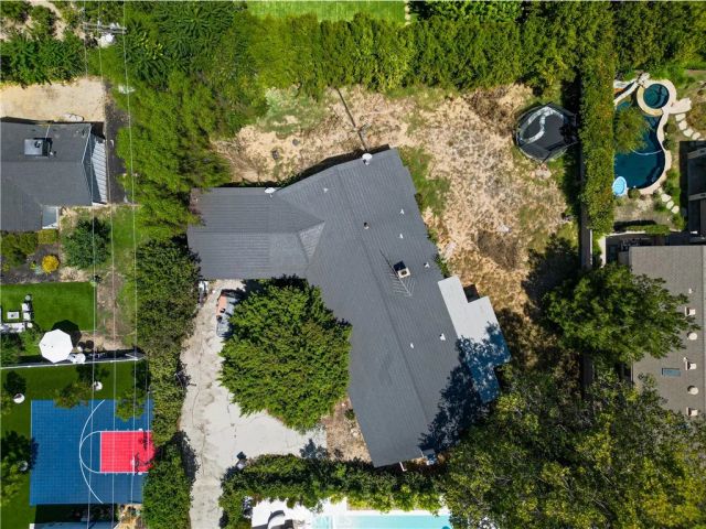 23347 Collins Street, Woodland Hills, CA 91367