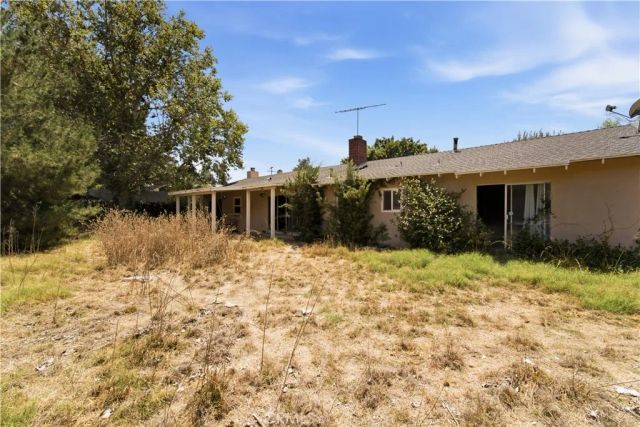 23347 Collins Street, Woodland Hills, CA 91367