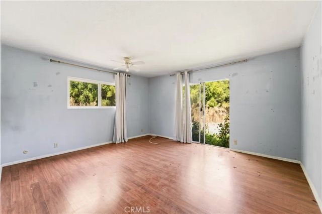 23347 Collins Street, Woodland Hills, CA 91367