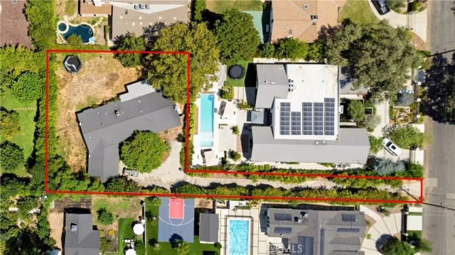 23347 Collins Street, Woodland Hills, CA 91367
