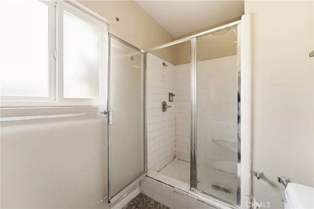 23347 Collins Street, Woodland Hills, CA 91367