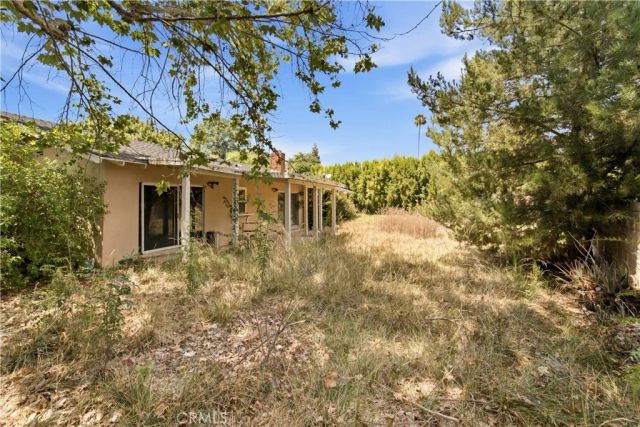 23347 Collins Street, Woodland Hills, CA 91367