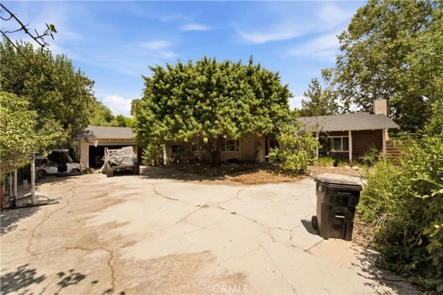 23347 Collins Street, Woodland Hills, CA 91367