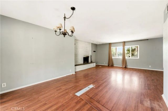 23347 Collins Street, Woodland Hills, CA 91367
