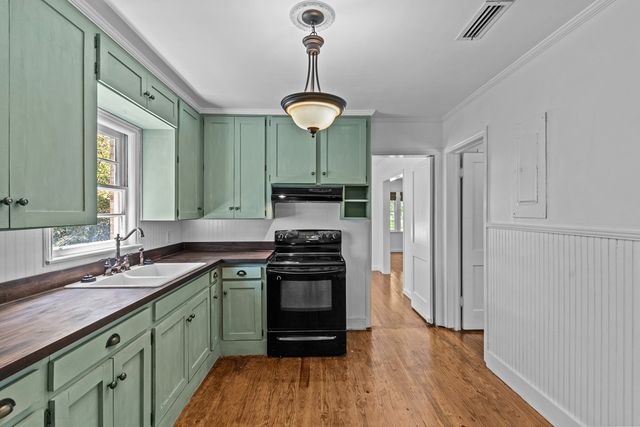 700 S Lakeview, Dothan, AL 36301