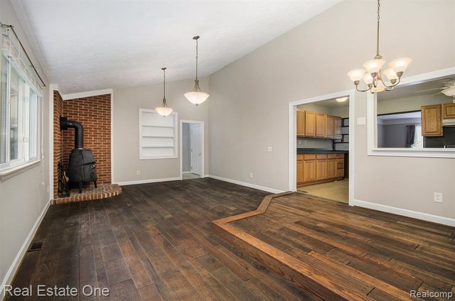 12161 Della Drive, Brighton, MI 48114