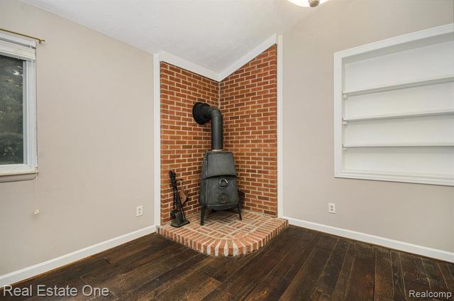12161 Della Drive, Brighton, MI 48114