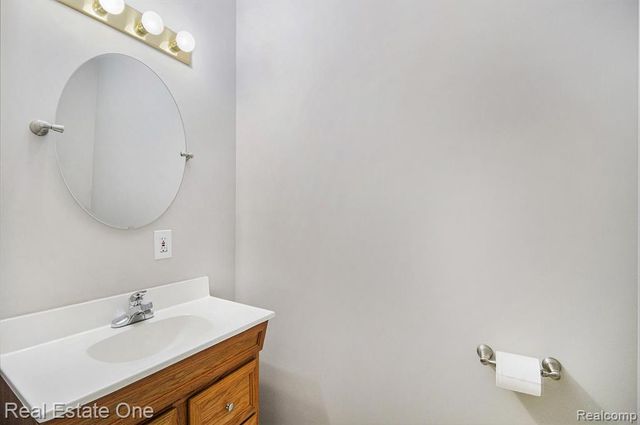12161 Della Drive, Brighton, MI 48114