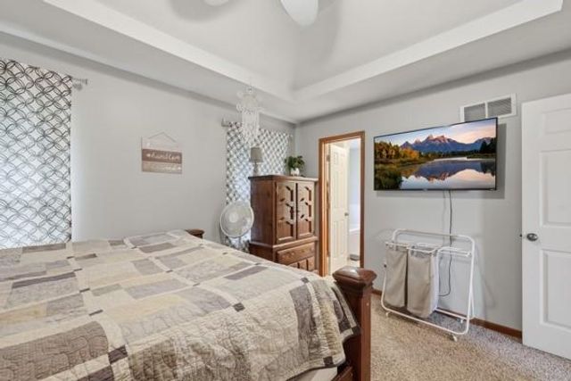 307 SW 13th Street, Oak Grove, MO 64075